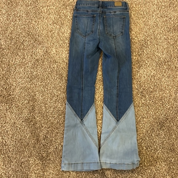 Adorable Girls Bell Bottom Jeans - Picture 4 of 4